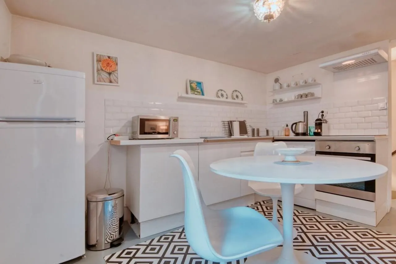 Furnished Apartment With Balcony In The Center Of Aix-En-Provence 0*,  Franciaország