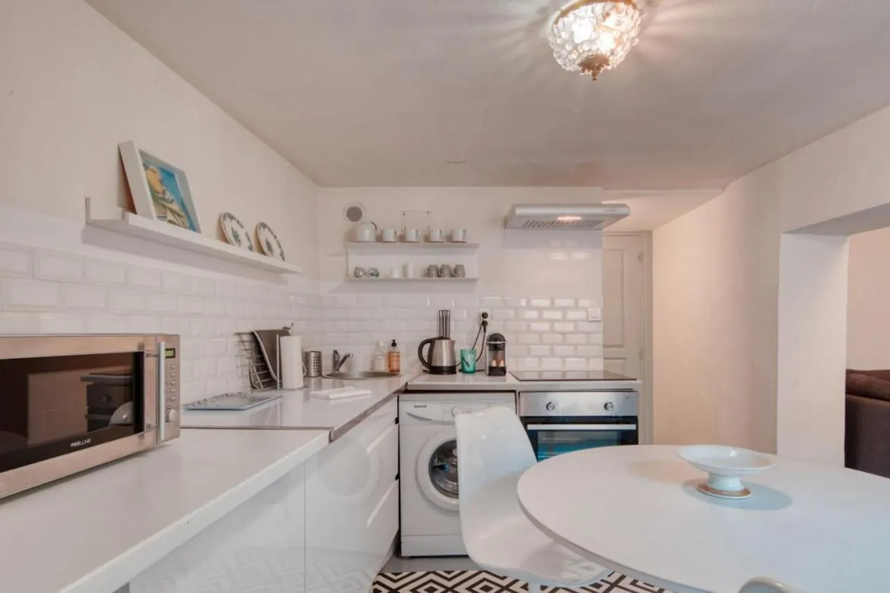 Furnished Apartment With Balcony In The Center Of Aix-En-Provence